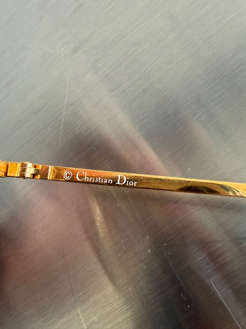 80’s Vintage Dior Gold aviator Glasses with Tortoiseshell Temples - Picture 13 of 14